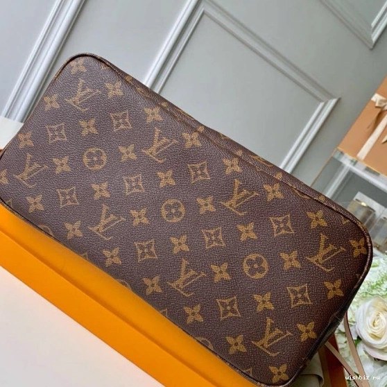 WIS VUITTON NEVERFULL LOUIS MM 0826